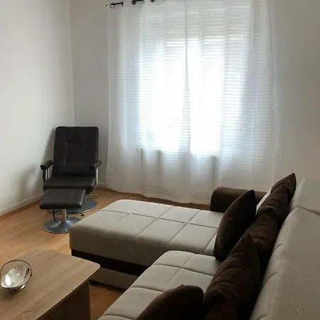 Kolner Ferienwohnung Nahe Messe Mit Terrasse *
