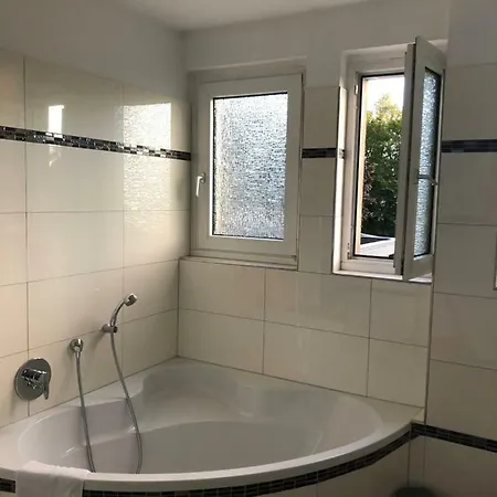 Kolner Ferienwohnung Nahe Messe Mit Terrasse Apartmán Kolín nad Rýnem